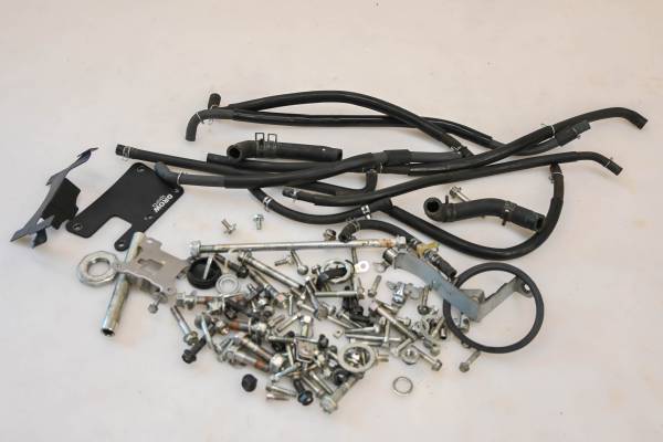 Honda - 17 Honda Ruckus Hardware Set Nuts & Bolts NPS50