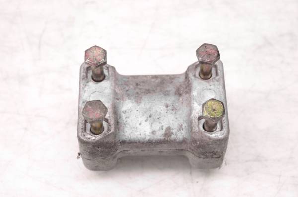 Polaris - 04 Polaris Trail Blazer 250 2x4 Handlebar Clamps 7/8"
