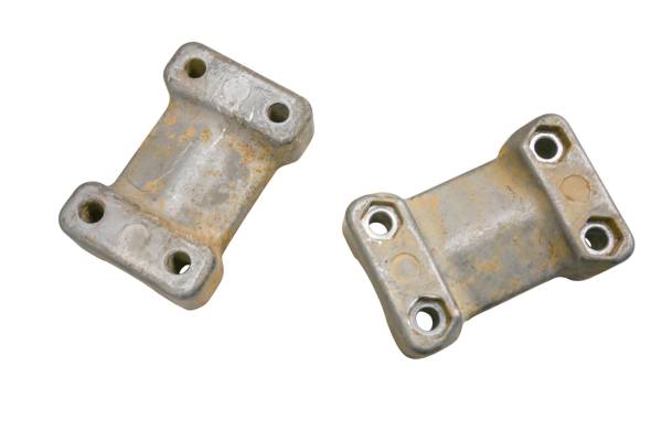 Polaris - 13 Polaris Scrambler 850 XP Handlebar Clamps