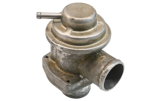 Kawasaki - 10 Kawasaki Ultra 260X Air Bleed Relief Valve