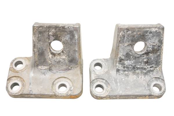 Yamaha - 16 Yamaha Waverunner V1 Engine Motor Mounts VX1050E