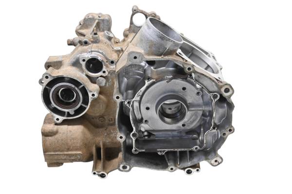 Yamaha - 14 Yamaha Grizzly 550 4x4 Crankcase Center Crank Case YFM550F