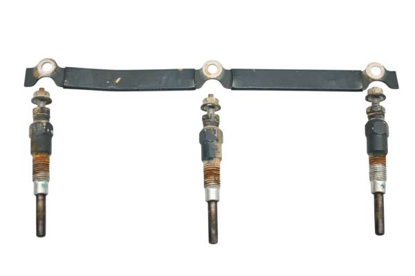 Polaris - 21 Polaris PRO XD 4000D Crew Glow Plugs & Bracket