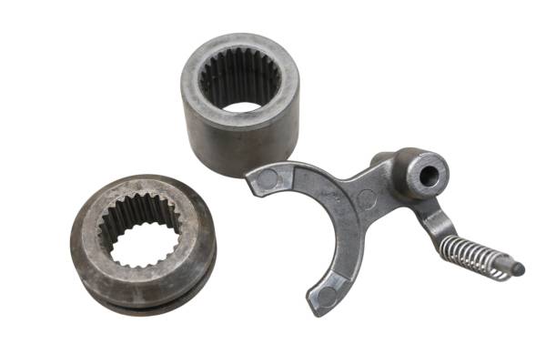 Arctic Cat - 06 Arctic Cat 650 H1 4x4 Front Differential Fork & Coupler