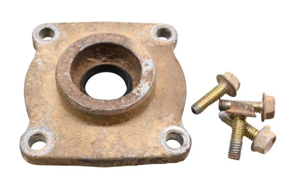 Polaris - 00 Polaris Magnum 500 4x4 Rear Differential Pinion Cover