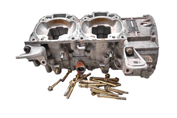 Ski-Doo - 11 Ski-Doo Renegade Back Country X 600 HO Crankcase Center Crank Case 137"