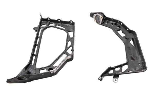 Ski-Doo - 14 Ski-Doo Renegade Back Country 800R E-Tec Front Frame Members Brackets Mounts Left & Right 137"