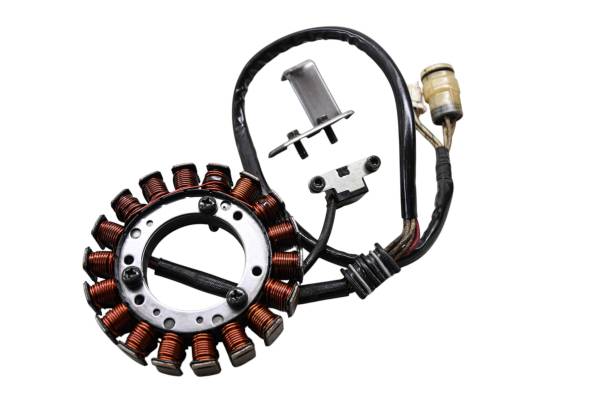 Yamaha - 04 Yamaha Grizzly 660 4x4 Stator YFM660F