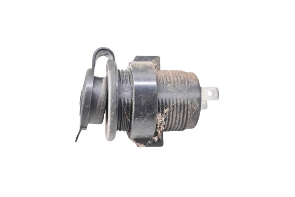 John Deere - 05 John Deere Trail Buck 500 4x4 Auto 12 Volt Accessory Outlet 12V