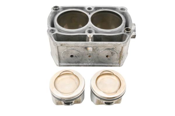 Polaris - 05 Polaris Sportsman MV7 Cylinder & Pistons