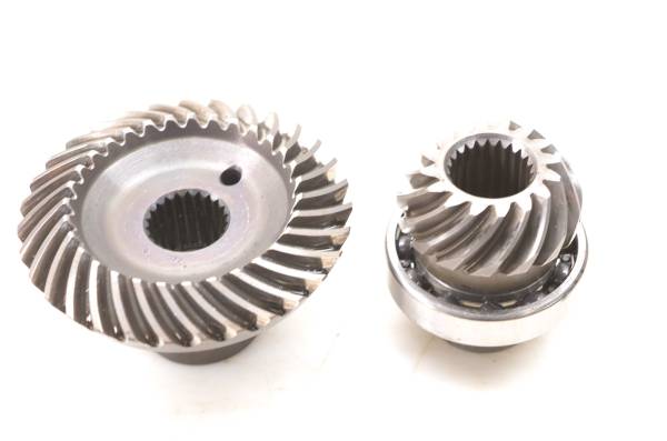 Polaris - 98 Polaris Sportsman 500 4x4 Transmission Bevel Gears Output Shaft