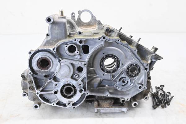 Suzuki - 01 Suzuki Quadmaster 500 4x4 Crankcase Center Crank Case LTA500F