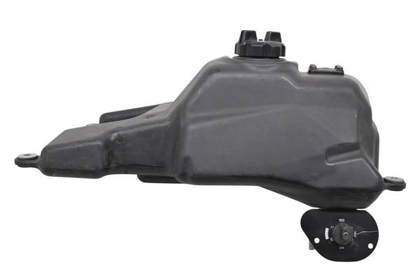 Suzuki - 01 Suzuki Quadmaster 500 4x4 Gas Tank & Fuel Petcock LTA500F