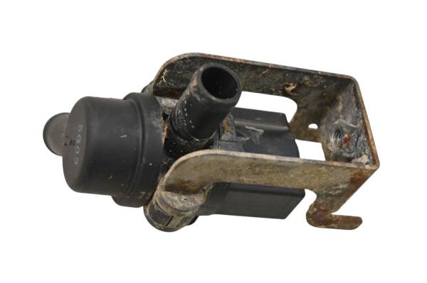 Yamaha - 16 Yamaha Wolverine 700 Air Cut Valve YXE700W