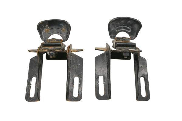 Kubota - 18 Kubota RTV-X1140W Left & Right Door Latch Assembly