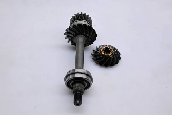 Suzuki - 06 Suzuki King Quad 700 4x4 Transmission Bevel Gears Output Shaft LTA700X