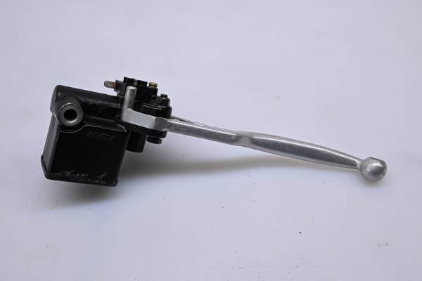 Suzuki - 06 Suzuki King Quad 700 4x4 Front Brake Master Cylinder & Lever LTA700X