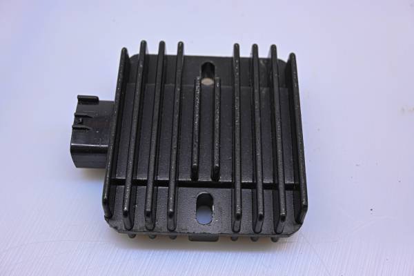 Suzuki - 06 Suzuki King Quad 700 4x4 Regulator Rectifier LTA700X