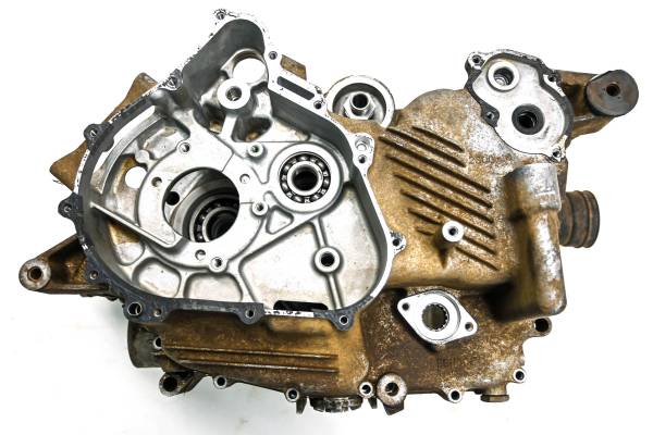 Yamaha - 01 Yamaha Kodiak 400 4x4 Crankcase Center Crank Case YFM400F