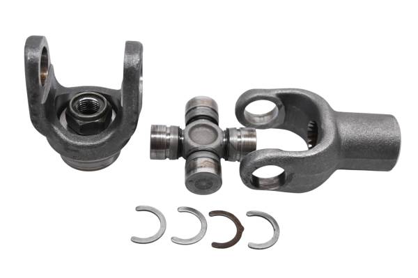 Yamaha - 01 Yamaha Kodiak 400 4x4 Rear Drive Shaft Yokes & U-Joint YFM400F