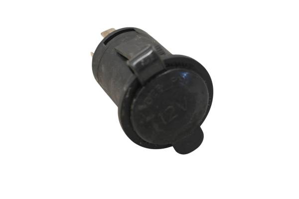 John Deere - 19 John Deere Gator XUV835E 12 Volt Accessory Outlet 12V