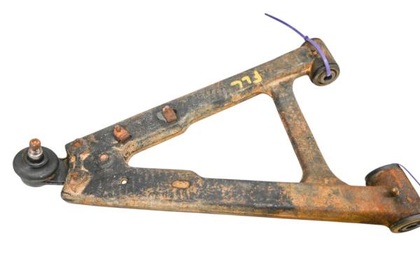 Kubota - 15 Kubota RTV-X900W Front Lower A-Arm Left Right