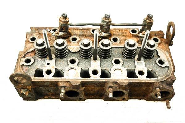 Kubota - 09 Kubota RTV1140CPX Cylinder Head & Injectors