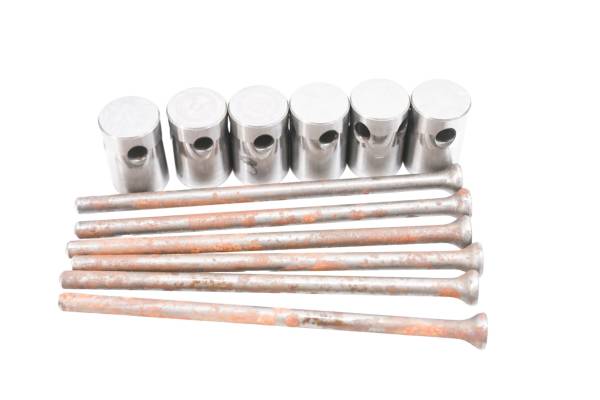 Kubota - 09 Kubota RTV1100CW Push Rods & Buckets