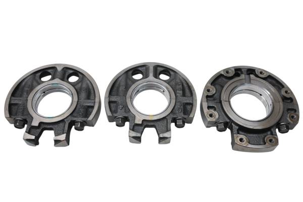 Kubota - 16 Kubota RTV-X1100CW Crankshaft Main Bearing Holders