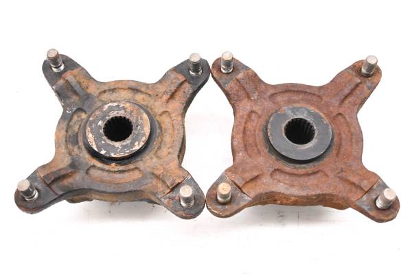 Polaris - 02 Polaris Sportsman 700 4x4 Front Wheel Hubs Left & Right