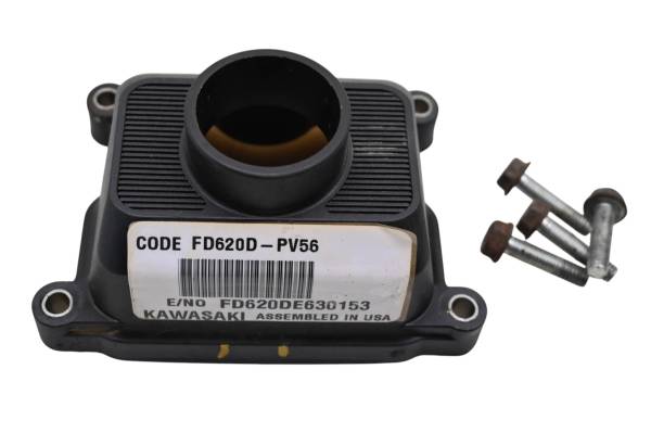 Kawasaki - 18 Kawasaki Mule 4000 2x4 Rear Valve Cover KAF620