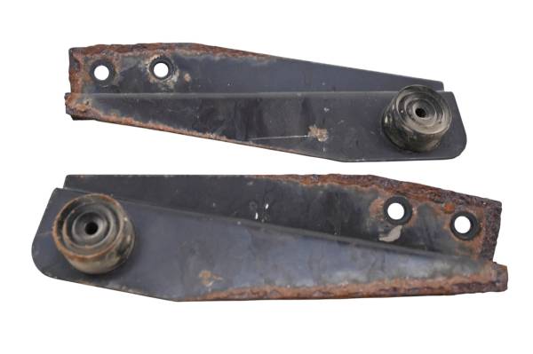 Kawasaki - 18 Kawasaki Mule 4000 2x4 Front Fender Brackets Left & Right KAF620