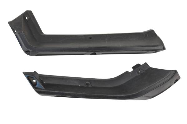 Can-Am - 13 Can-Am Commander 1000 XT Left & Right Mud Guards