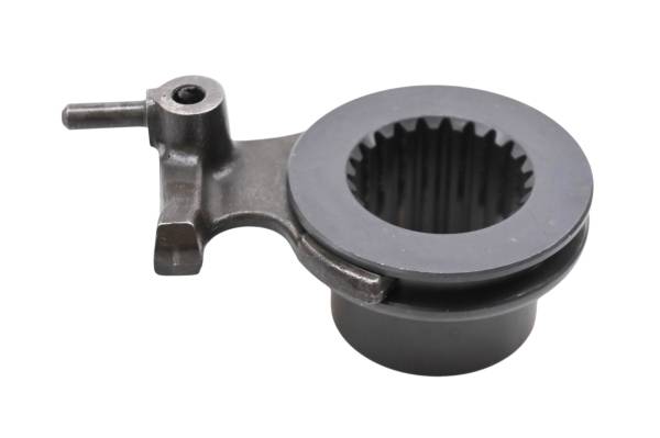 Can-Am - 13 Can-Am Commander 1000 XT Transmission 4Wd Actuator Fork & Gear