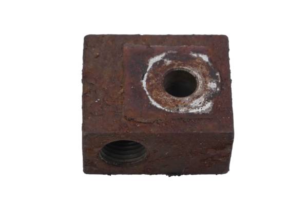 Kubota - 18 Kubota RTV-X900W Brake Line Joint Fitting