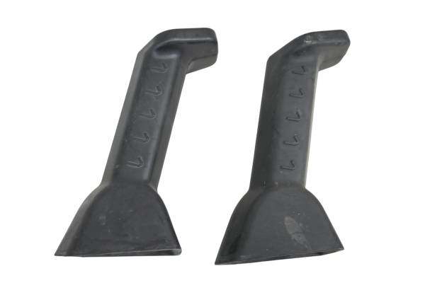 Can-Am - 18 Can-Am Commander Max 1000 XT Rear Passenger Handle Cover