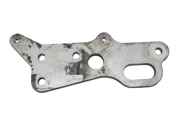 Kawasaki - 19 Kawasaki Mule Pro-DXT Cylinder Head Bracket Mount KAF1000A