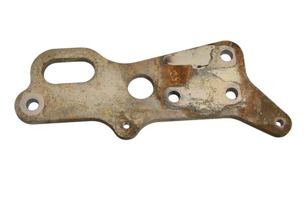 Kawasaki - 21 Kawasaki Mule Pro-DXT Cylinder Head Bracket Mount KAF1000
