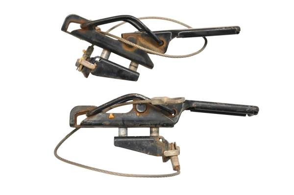Kawasaki - 21 Kawasaki Mule Pro-DXT Tailgate Latches & Cables KAF1000
