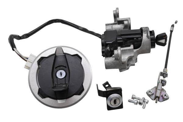 Kawasaki - 17 Kawasaki Z900 ABS Key Switch & Gas Cap Lock Set