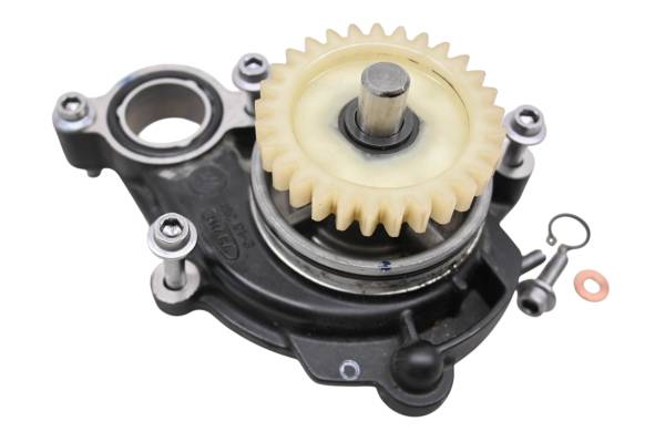 Yamaha - 24 Yamaha XSR900 Water Pump