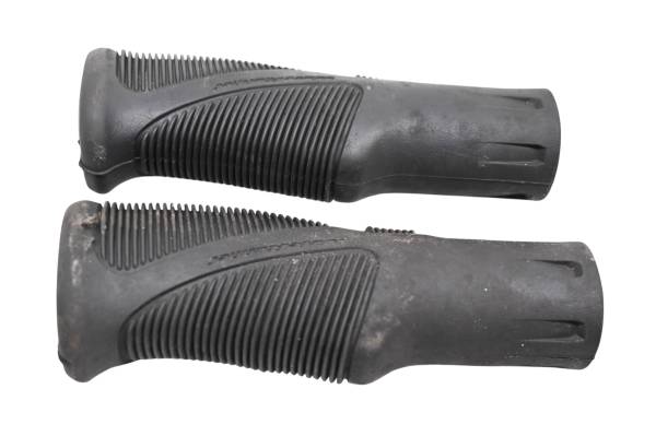Yamaha - 18 Yamaha Waverunner GP1800 Handlebar Grips