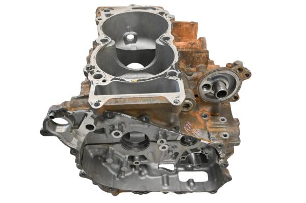 Kawasaki - 24 Kawasaki Teryx KRX 1000 Crankcase Center Crank Case KRF1000