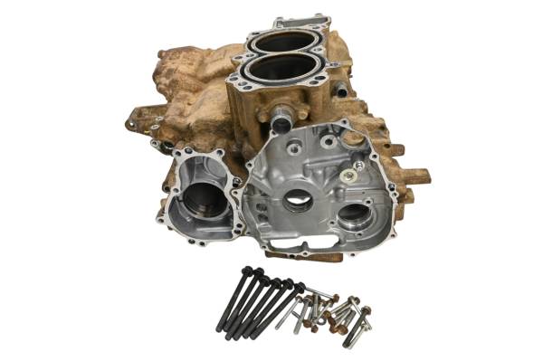 Honda - 21 Honda Talon 1000X Crankcase Center Crank Case & Cylinders SXS1000S2X