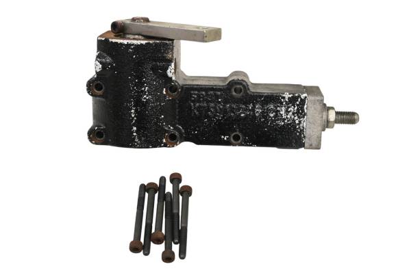 Kubota - 16 Kubota RTV-X900W Hst Regulator