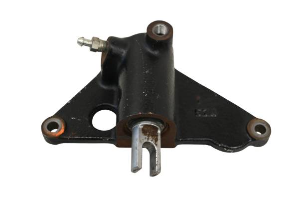 Kubota - 16 Kubota RTV-X900W Brake Cylinder