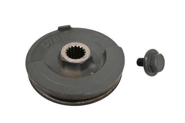 Kubota - 16 Kubota RTV-X900W Fan Pulley