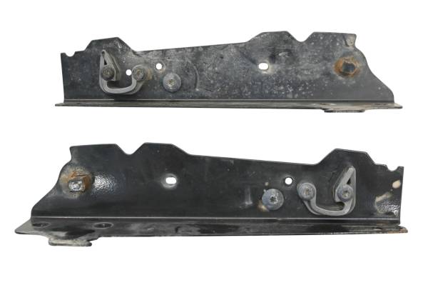 Polaris - 23 Polaris General XP4 1000 Ultimate Left & Right Tailgate Support Bracket Mounts
