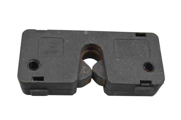Polaris - 13 Polaris Brutus Seat Latch