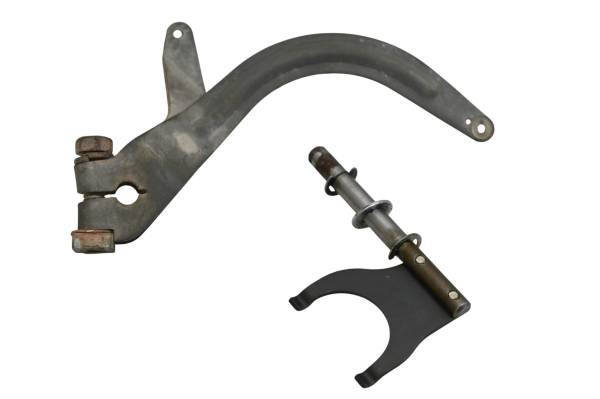 Kubota - 16 Kubota RTV500 -A/H Governor Lever